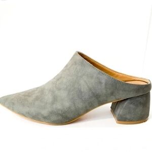 Seven7 Gray Women's Mules